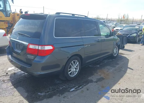 2005 Honda Odyssey Touring z USA, uszkodzony, nr VIN 5FNRL38855B091754